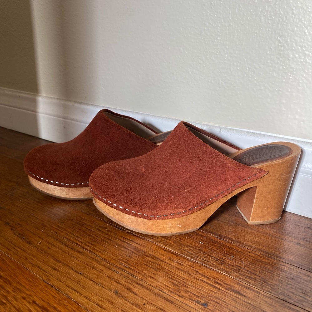 Charlotte Stone Clogs